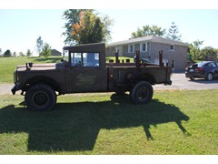 army-vehicle-m715-side_bzp84e