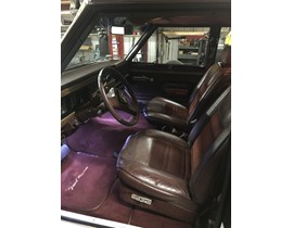 1991 Jeep Grand Wagoneer 4