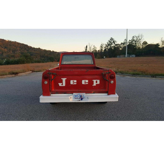 1971 Jeep J2000 8