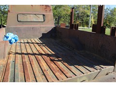 kaiser-army-jeep-bed-2_ctuq27