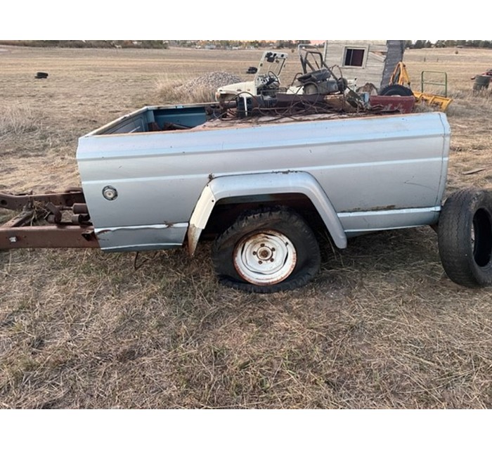 Free J200 Front Clip Box with Tail Gate and Doors 2