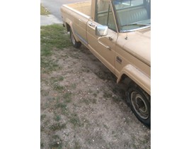 1980 Jeep J10 2