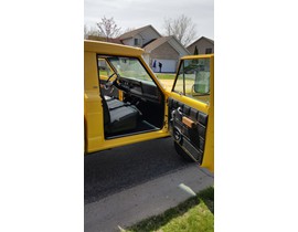 1975 Mellow Yellow J20 Jeep 3