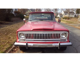 Jeep J10 Pickup 2