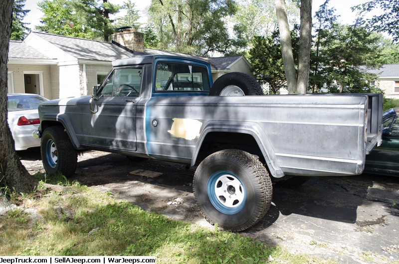 1969 J3000 Kaiser Jeep Gladiator 1