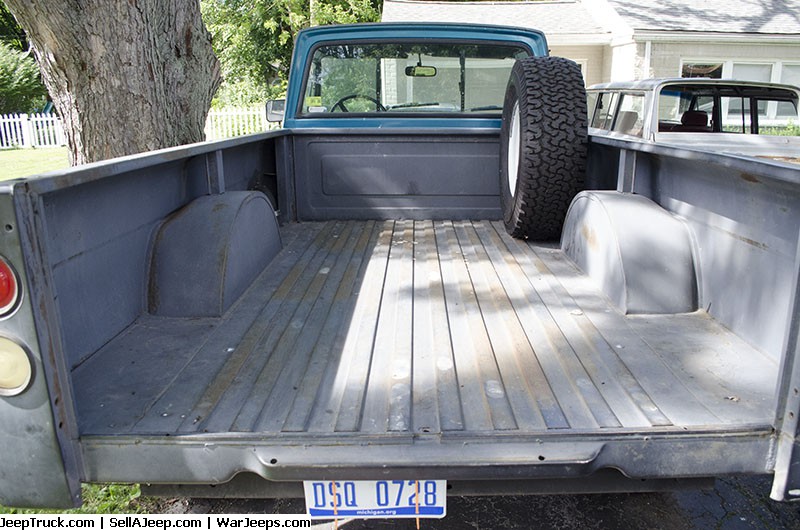 1969 J3000 Kaiser Jeep Gladiator 3