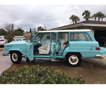 1965 Jeep Wagoneer 1