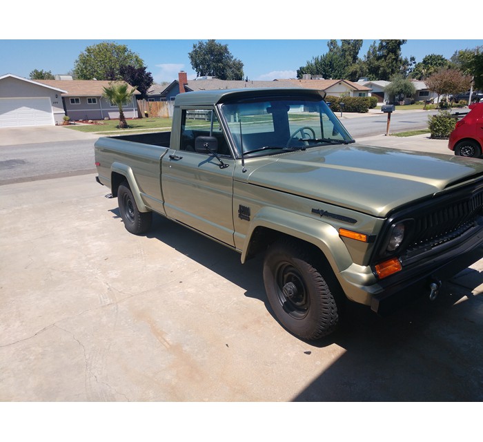 1972 Jeep J2000 1