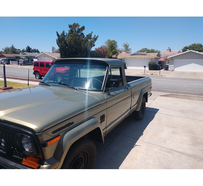 1972 Jeep J2000 2
