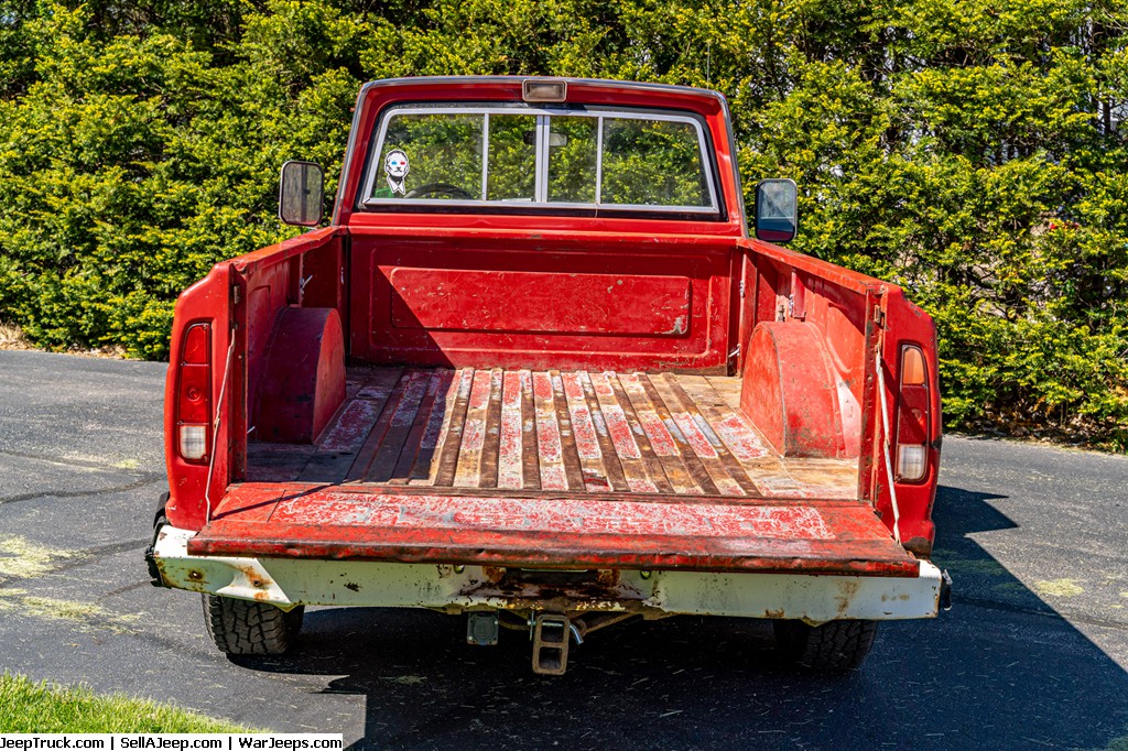 1985 4x4 Jeep J20 Pioneer 3quarter ton Long Bed 3