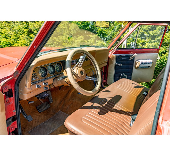 1985 4x4 Jeep J20 Pioneer 3quarter ton Long Bed 2