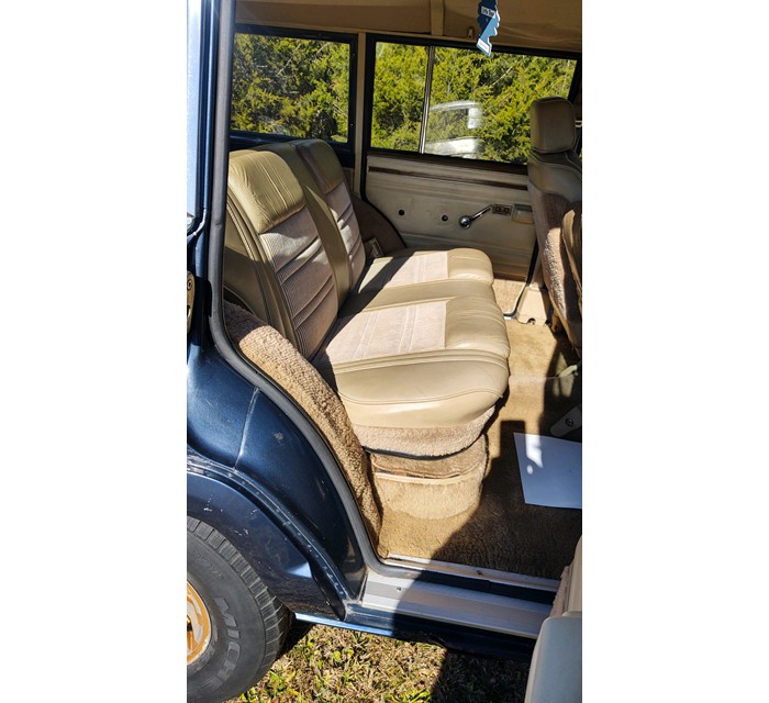 1989 Jeep Grand Wagoneer 7