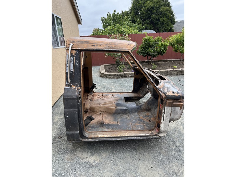 1973 Jeep J10 Cab 1
