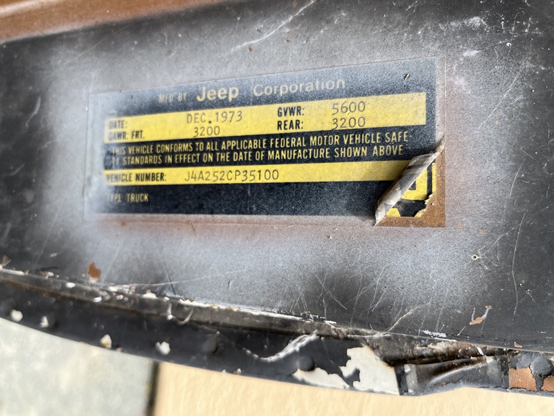 1973 Jeep J10 Cab 6