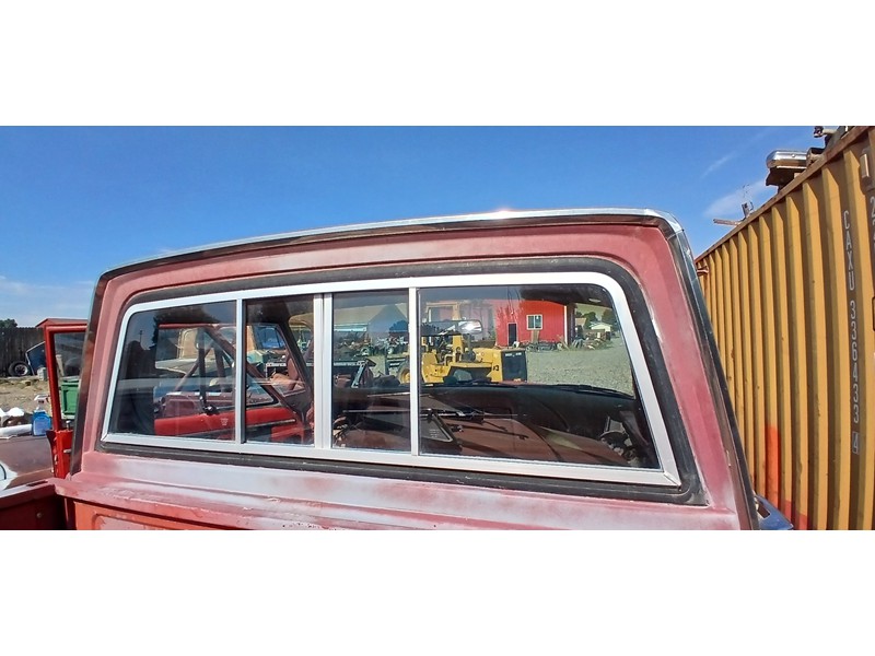 1984 Jeep Truck Cab 9