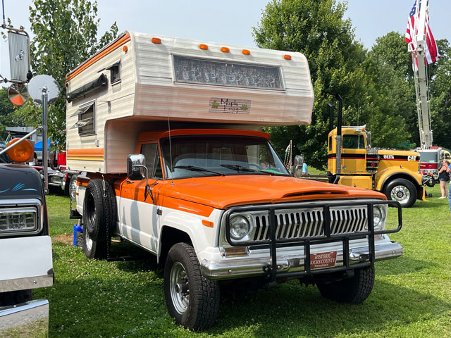 1978 J20 with 1978 Maple Leaf Camper