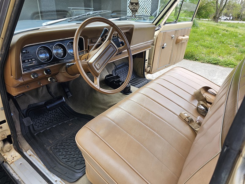 Vintage 1979 Jeep J10 3