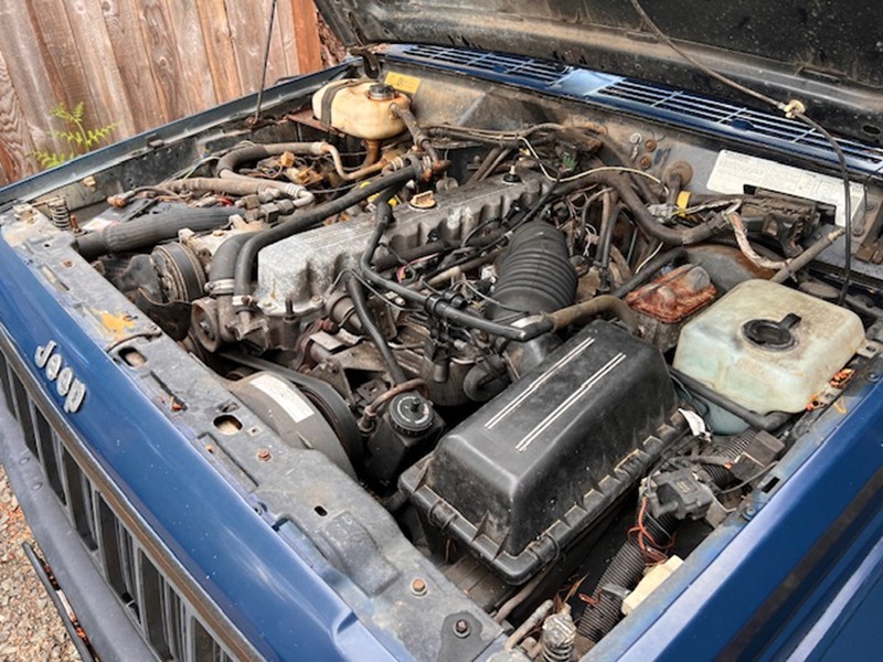 1988 Jeep Comanche 4x4 Short Bed with Topper 4.0L 5spd 9
