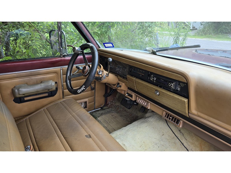 1986 Jeep J10 4WD V8 7