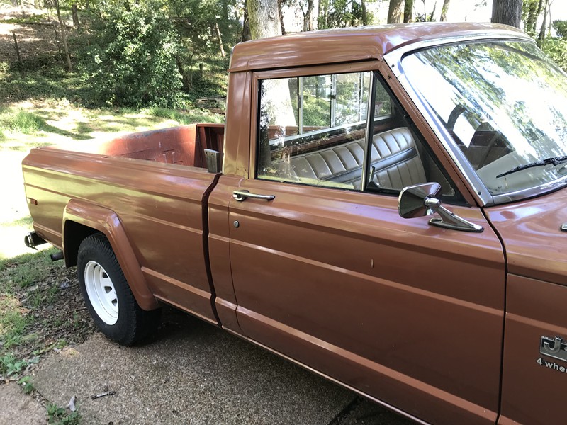 1983 Jeep J10 Pickup V8 automatic transmission 4 wheel  4