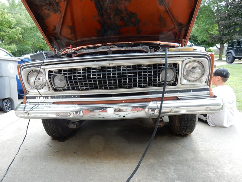 1976 Jeep Wagoneer 3