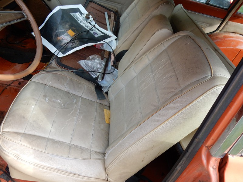 1976 Jeep Wagoneer 4