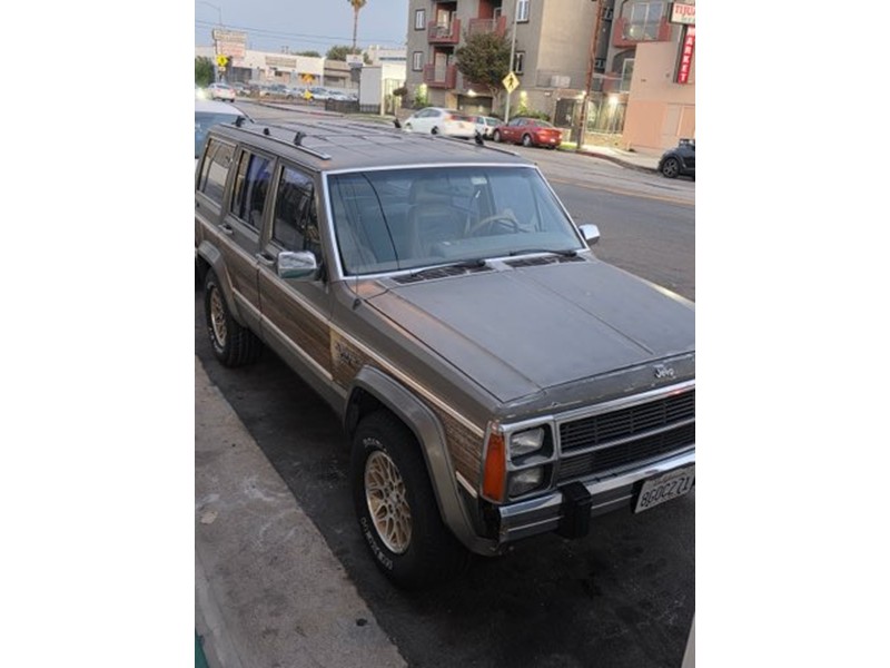 1987 Jeep Wagoneer Limited 4x4 2