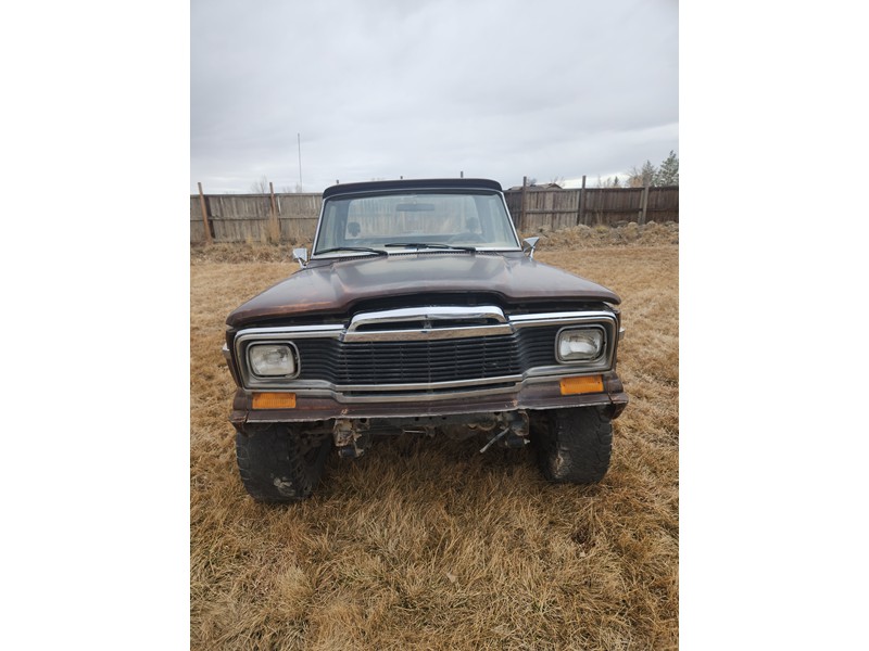 1980 Jeep J10 truck 1