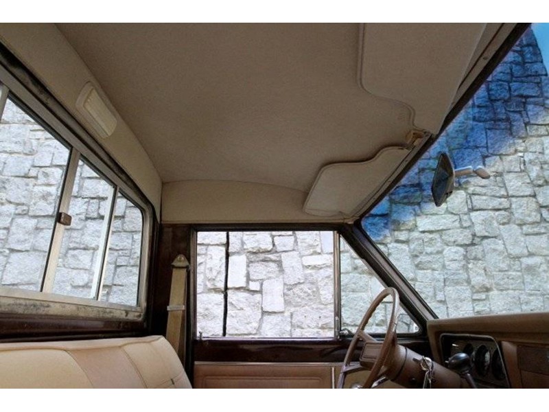 1979 Jeep J20 with rebuilt 401 and T19 Manual Transmission 4