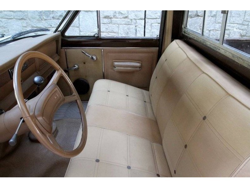 1979 Jeep J20 with rebuilt 401 and T19 Manual Transmission 6