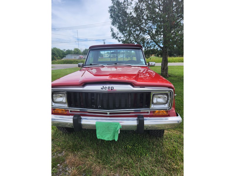 Jeep J10