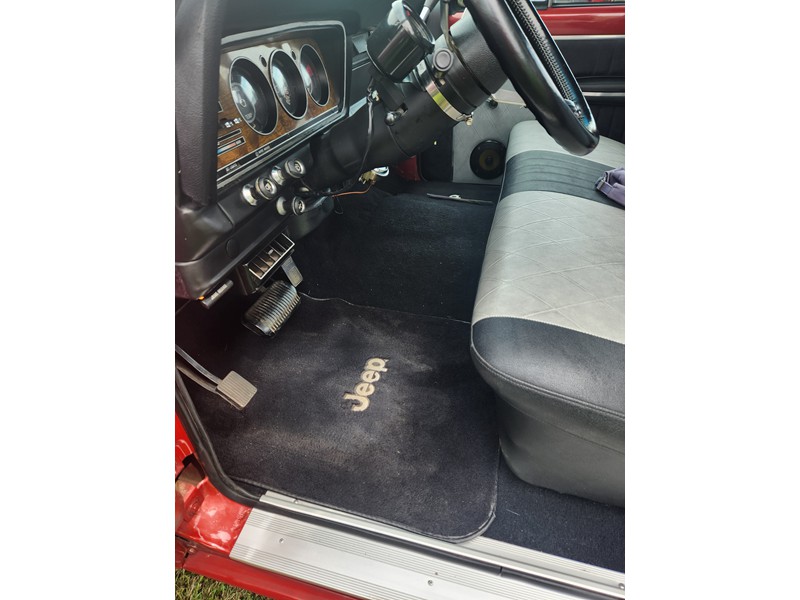 Jeep J10 4